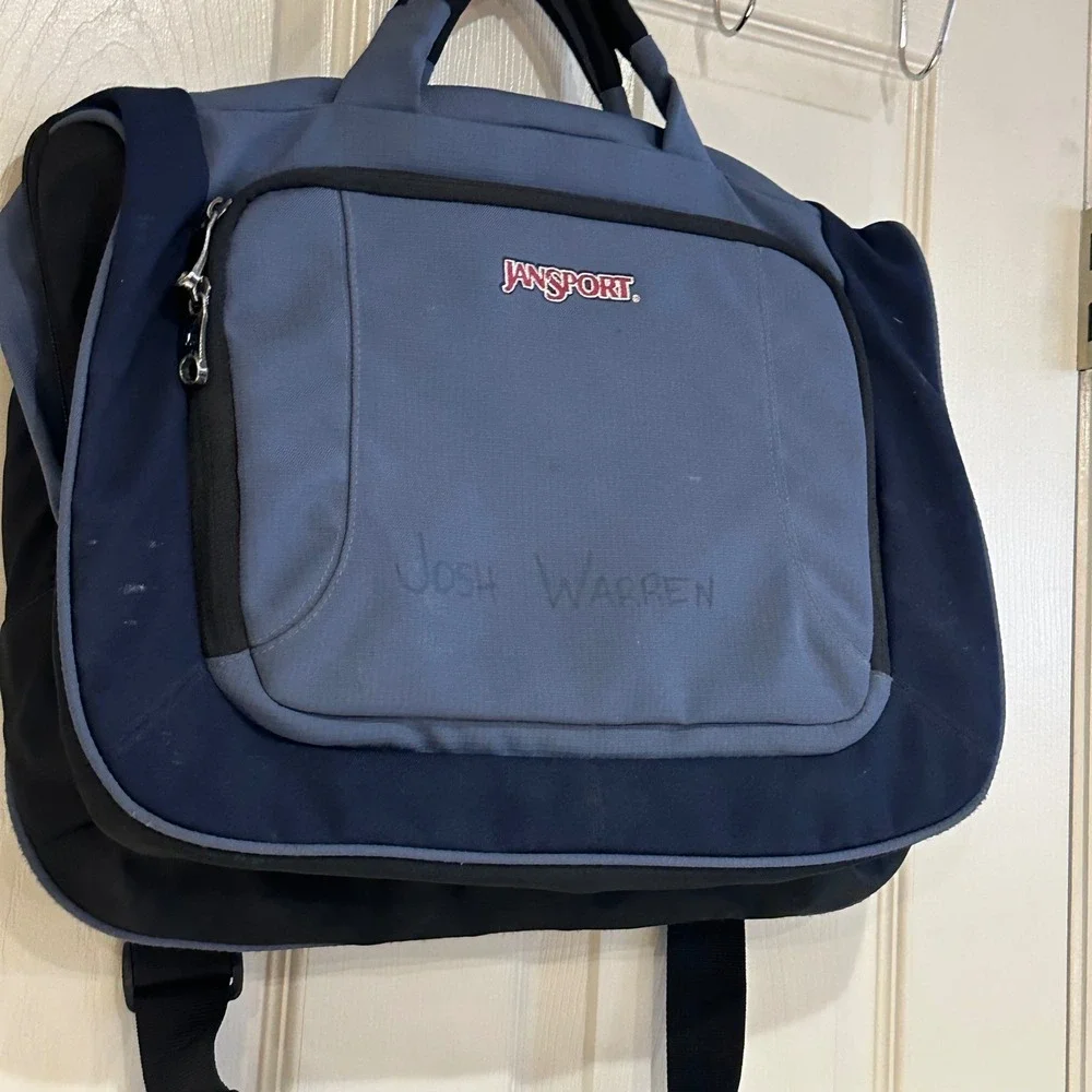 JanSport Blue Messenger Laptop Bag Padded Shoulder Strap Two Tone Navy